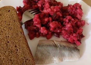 Ligoninė greičiausiai neturi dietologo arba pacientus maitina tuo kas liko nuo vyr. gydytojo šventinio stalo