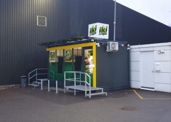 Be reklamų atsidaręs, tyliai ir užsidarė