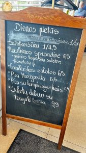 Tokios šaltibarščių kainos net ir visko matę bus nematę. Ir kaip po to nebankrutuoti tokiomis kainomis prekiaujant? | Maistas ir Receptai | Tiksaviems.lt